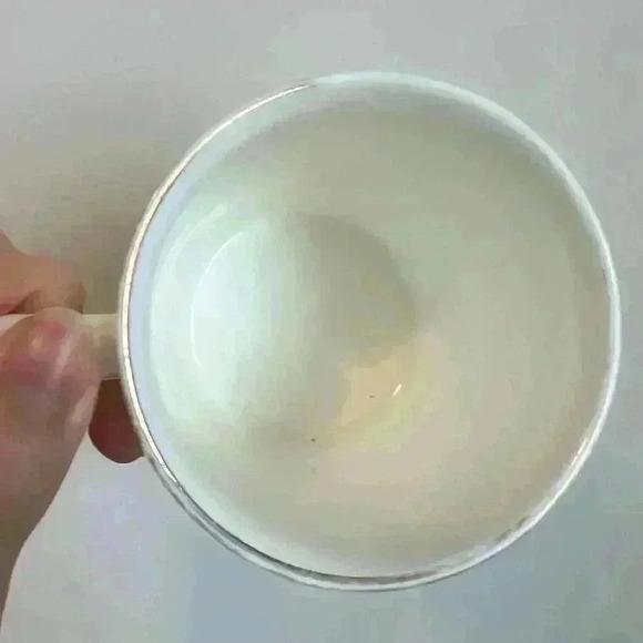 Vintage Sadler Wellington Yellow Purple Floral Fine Bone China Mug England 60s - Picture 3 of 6